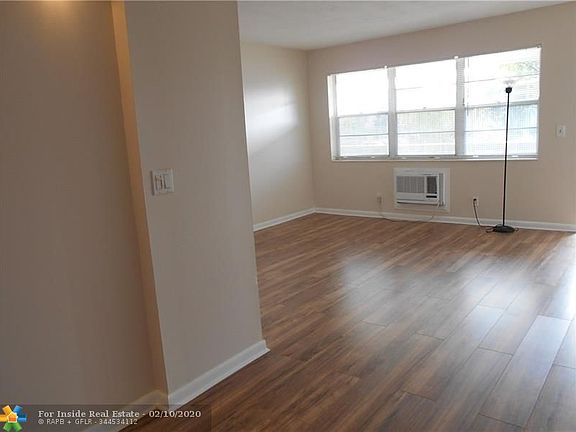 4th image of 249 Durham Cir Unit F