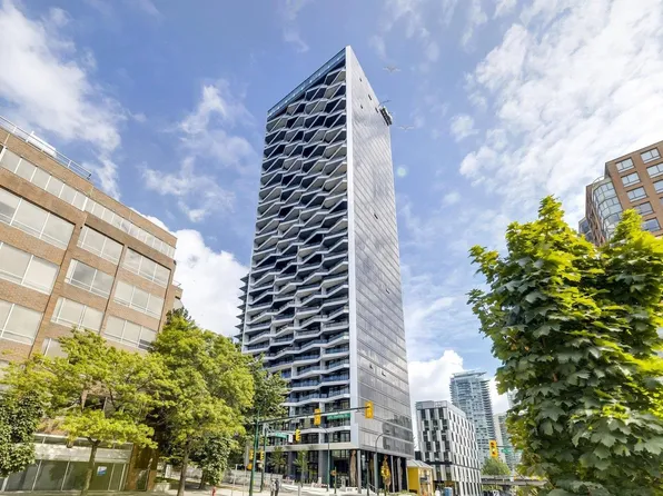 889 Pacific St #2606, Vancouver, BC V6Z 2P5