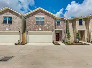 3722 Main Poplar Dr, Houston, TX 77025