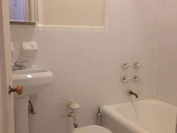 2nd image of 208 W 23rd St APT 1001