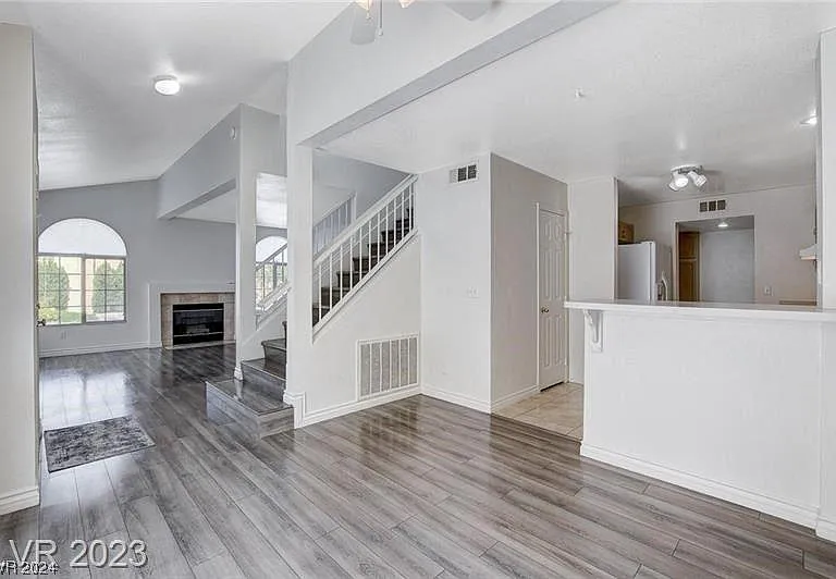 8429 Sewards Bluff Ave — Photo 12