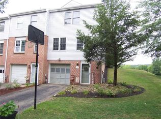 171 Meadowview Dr, Canonsburg, PA 15317