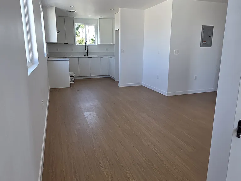 8722 Denver Ave #1/2 — Photo 10