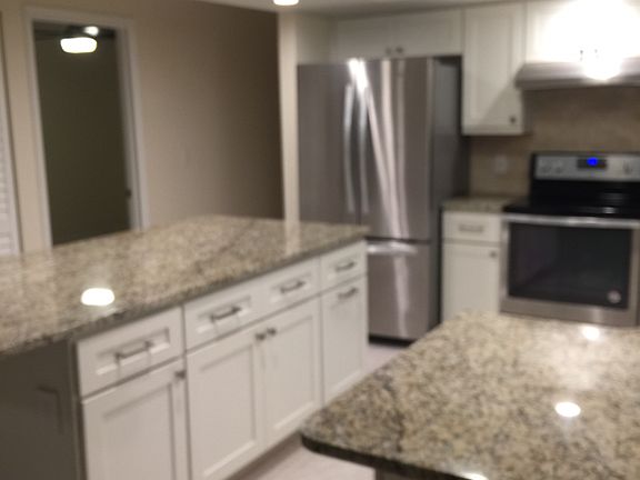 3rd image of 9902 Gulfstream Blvd