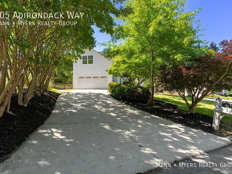 305 Adirondack Way — Photo 4