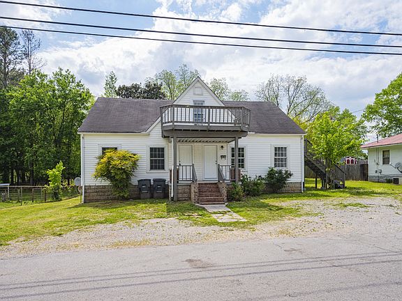 3rd image of 120 Poplar St
