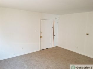 2105 Canal St APT 1F, Blue Island, IL 60406