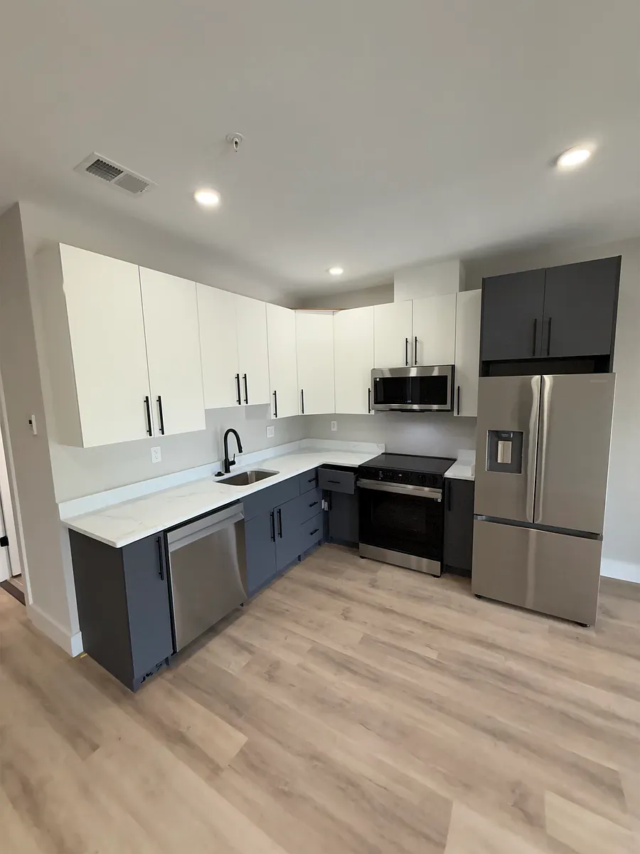 Photo 1 of 10 - 2385 Rhode Island Ave NE #16 - Washington, DC Primary Photo - 2385 Rhode Island Ave NE #16