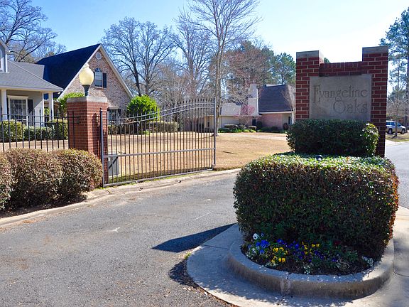 3rd image of 10301 Evangeline Oaks Cir