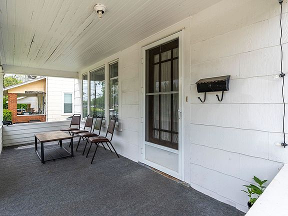 2nd image of 808 S College Ave