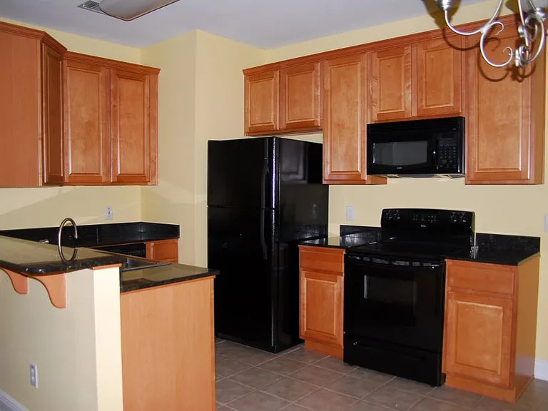 1344 Tropical Cv — Photo 2