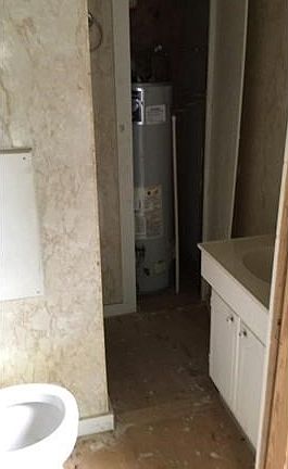 4th image of 209 S Jones Ave