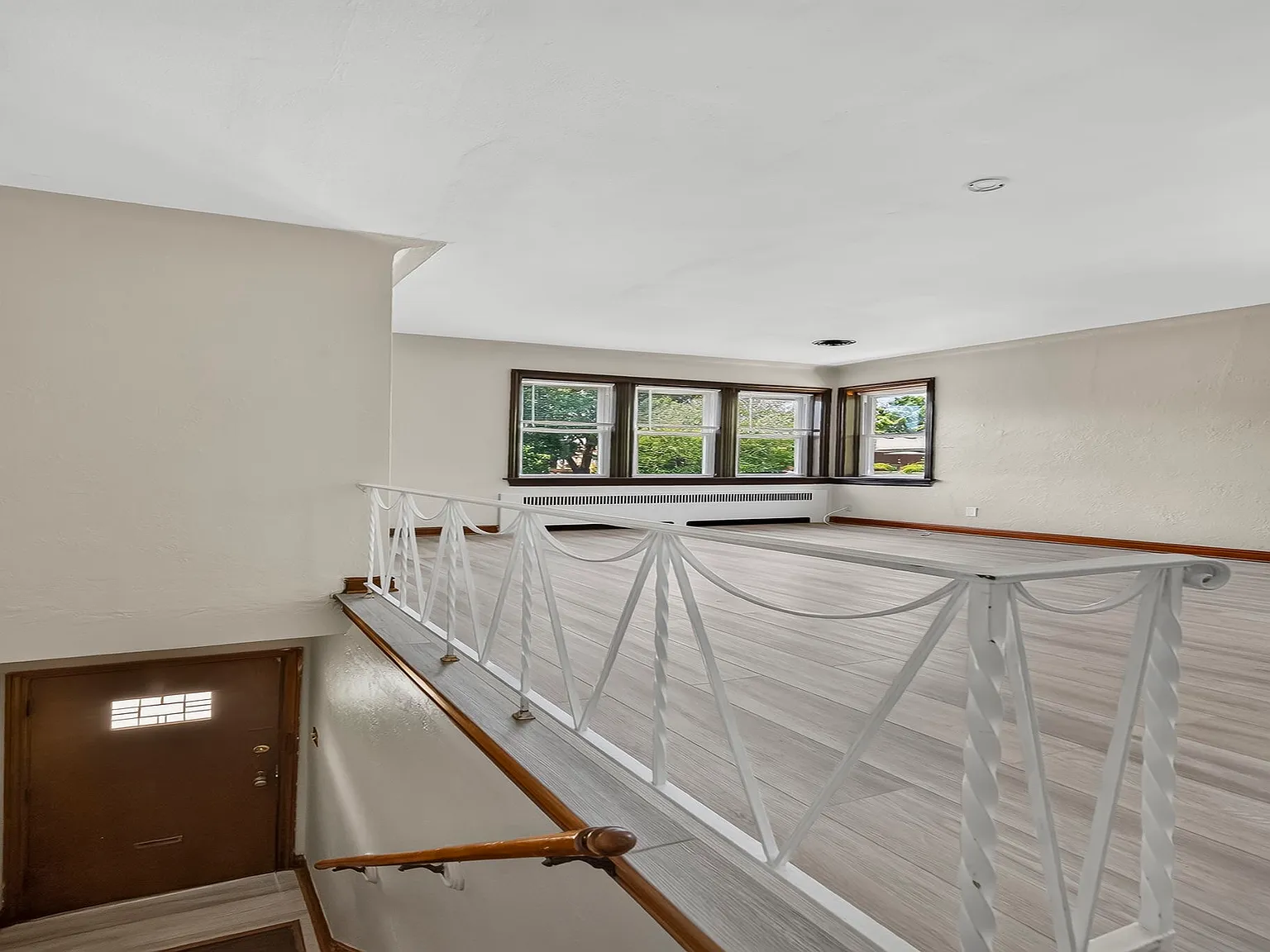 1 bed, 936 sqft, $1,225 — Photo 2
