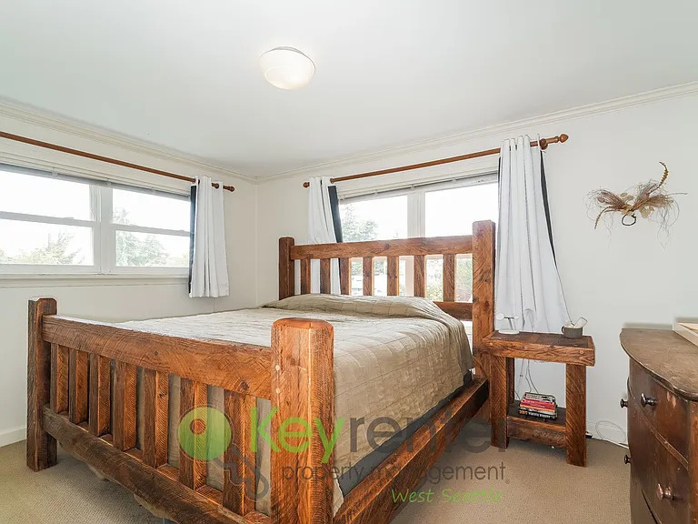 4011 48th Ave SW — Photo 10