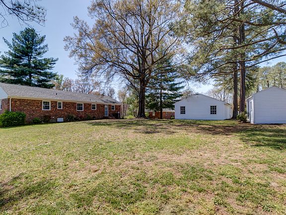 3rd image of 7254 Loralea Dr