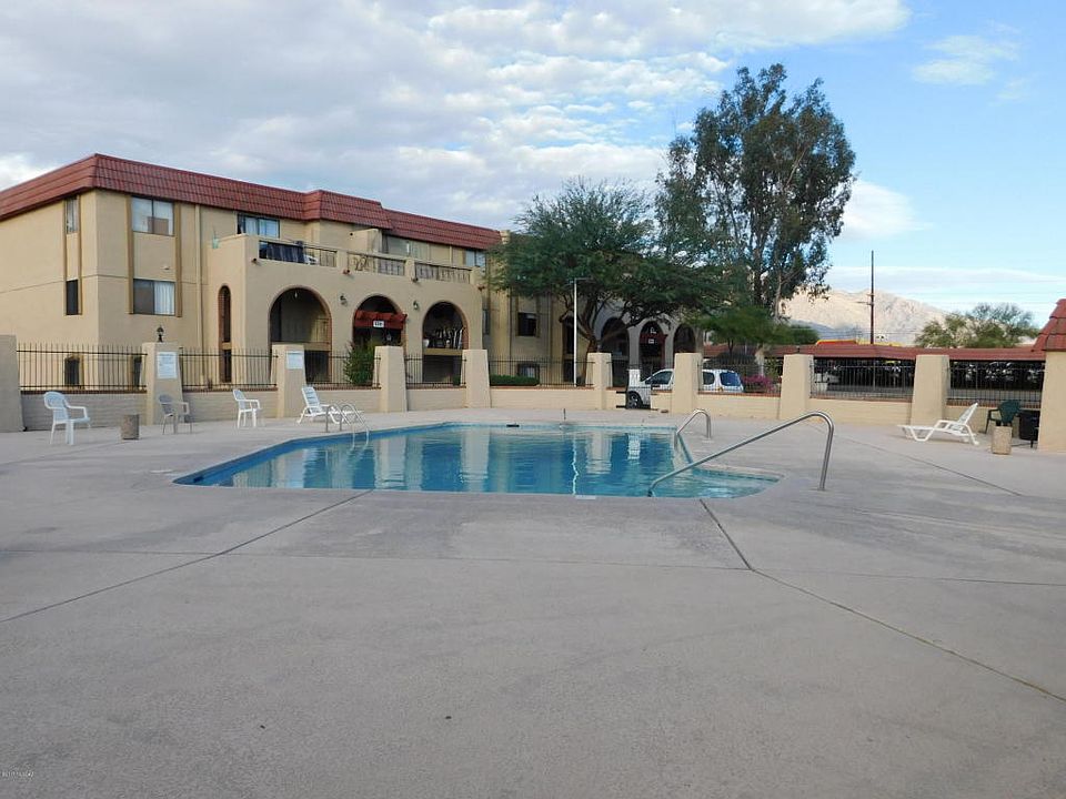 1st image of 6321 N Barcelona Ct