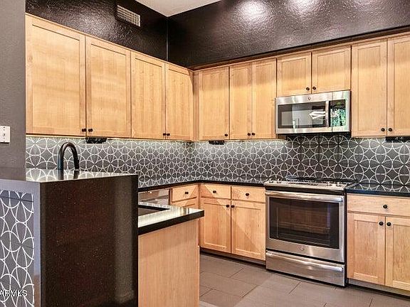 4th image of 2989 N 44TH Street #3009