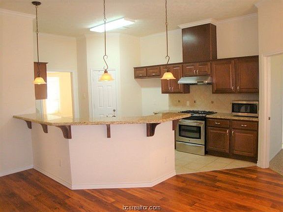 4th image of 1023 Emerald Dove Ave