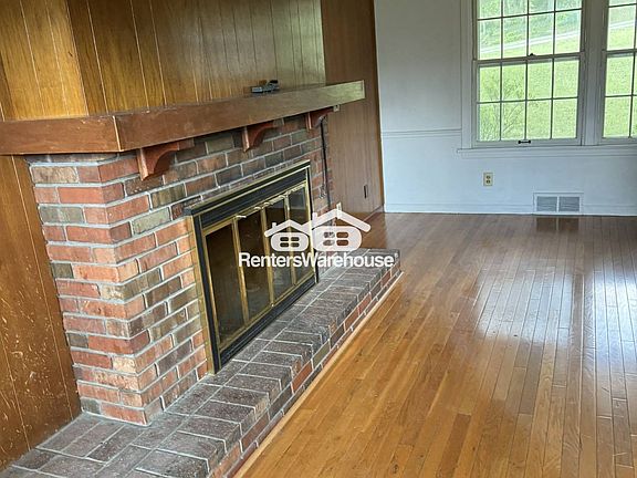 3rd image of 12920 Woodlark Ln