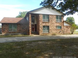 400 Grandview Ct, Muskogee, OK 74403