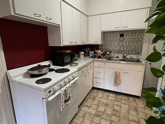 4th image of 126 W Wabasha St APT 4
