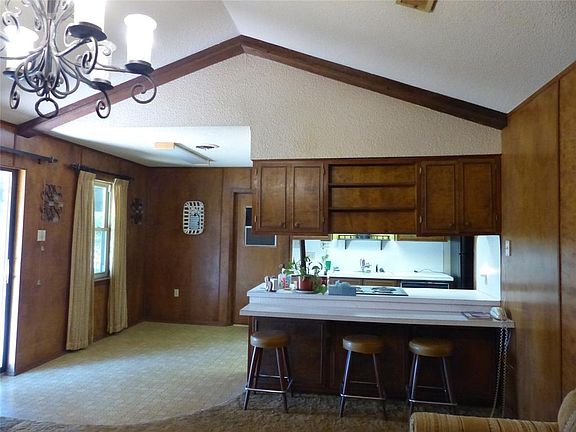 3rd image of 1113 W 12th St