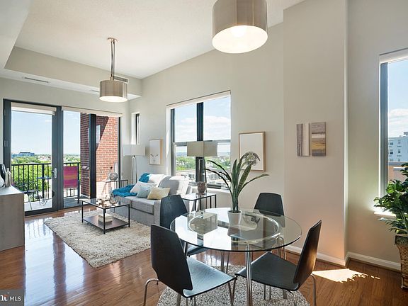 5th image of 1390 Kenyon St NW #Penthouse 815