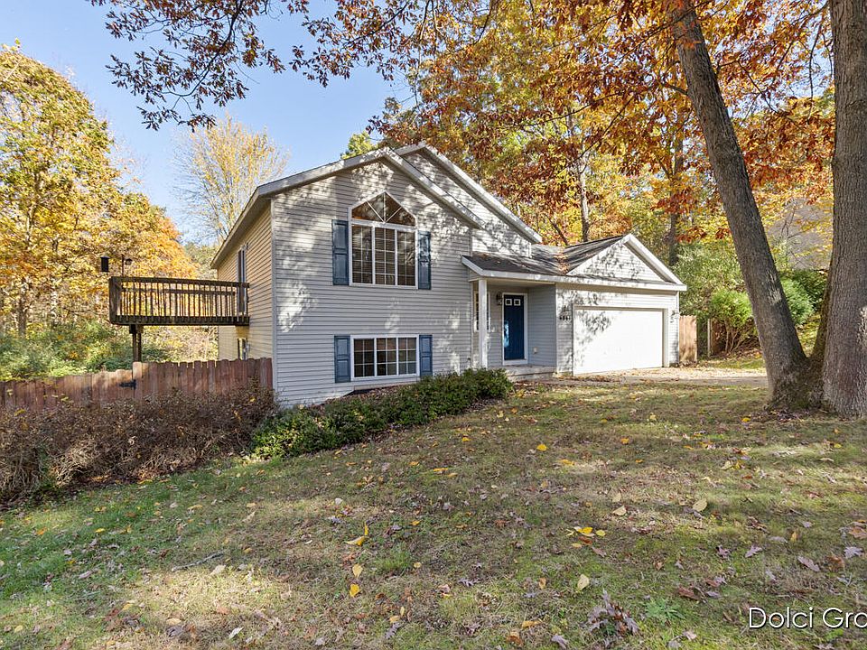 1st image of 6861 Whispering Forest Dr NE