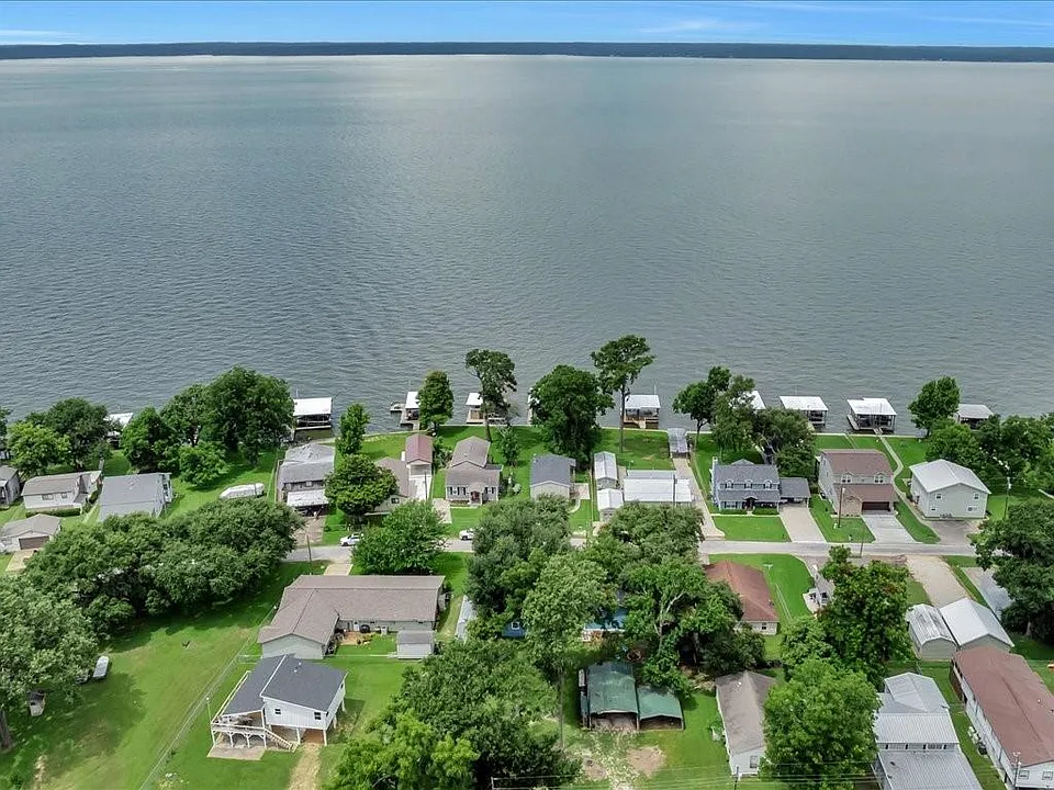 683 Water View Dr