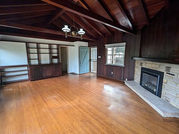 3rd image of 5348 Valle Vista Dr