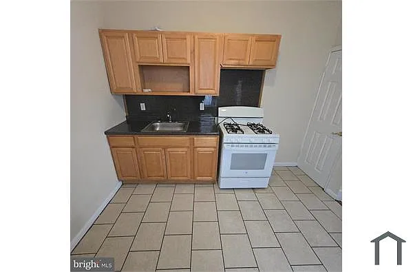 Building Photo - 2624 E Venango St