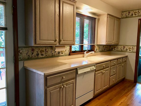 5th image of 548 N Clifton Ave