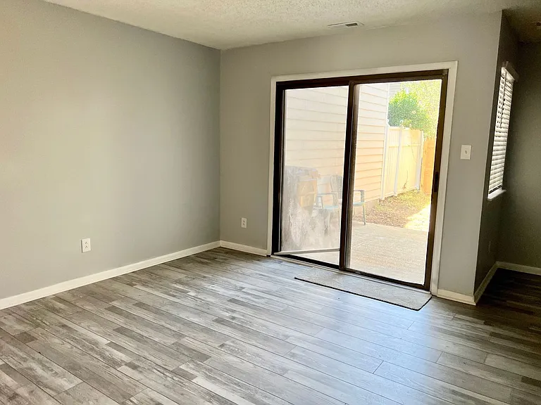 2141 Whispering Sands Ln — Photo 6