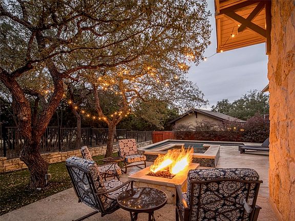 5th image of 2718 Grand Oaks Loop