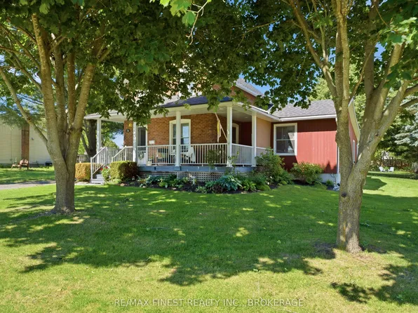 34 Alfred St, Greater Napanee, ON K7R 3J1