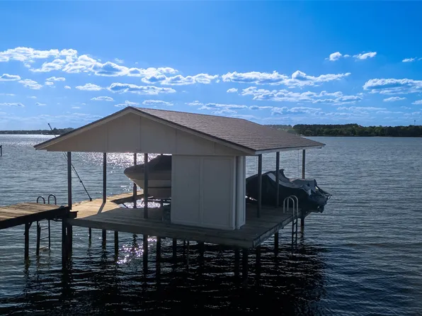 124 Shoreline Dr, Mabank, TX 75156