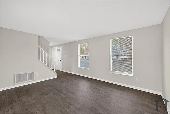 7321 Glenmont Dr — Photo 5
