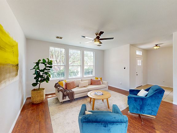 3rd image of 523 Zachum Dr
