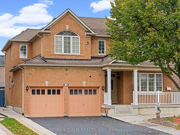 2nd image of 28 Latania Blvd