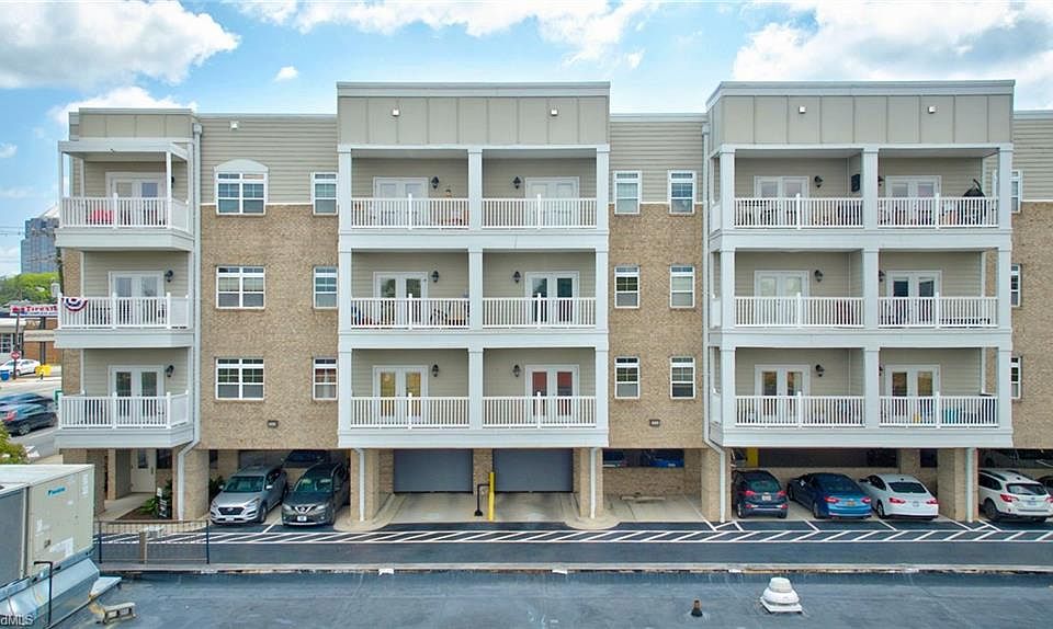 1st image of 605 W Market St Unit 206