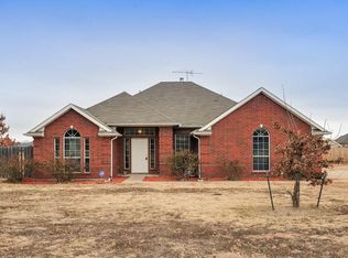 414 Cimarron Meadows Dr, Waxahachie, TX 75167