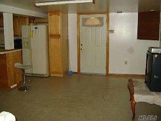5th image of 704 Jennings Ave