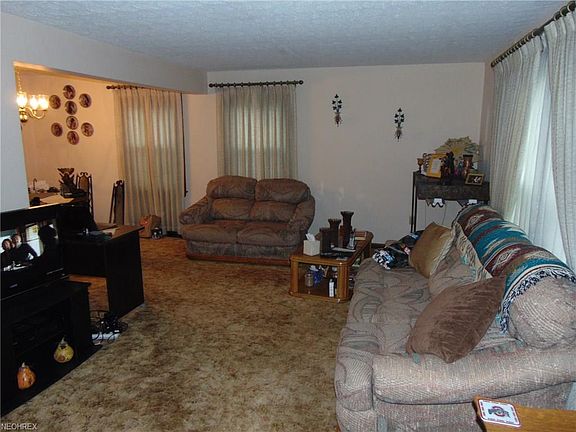 4th image of 348 E Cassell Ave