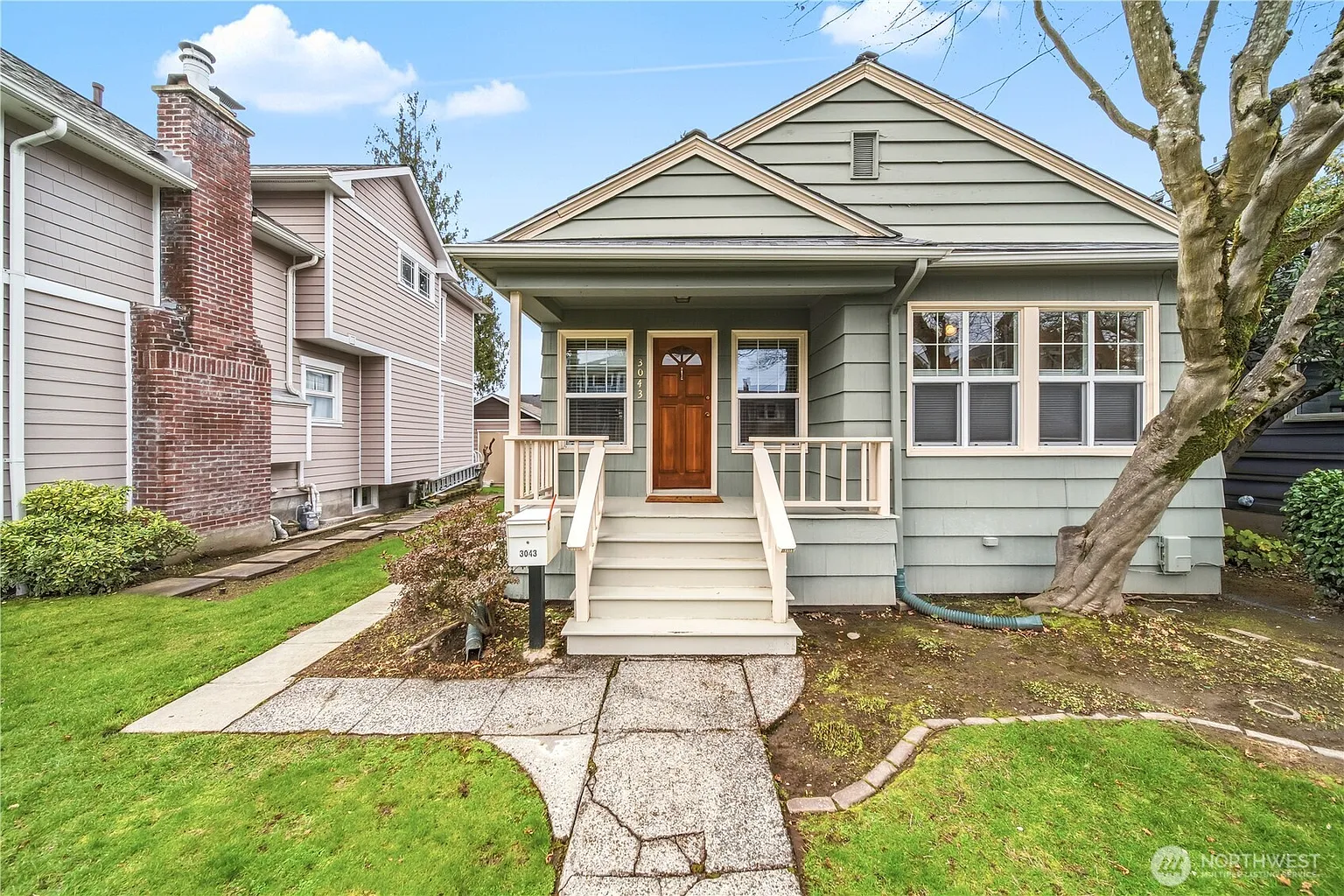 3043 38th Avenue SW photo 1