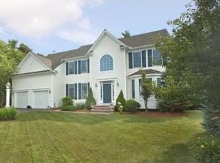 115 Amberville Rd, North Andover, MA 01845