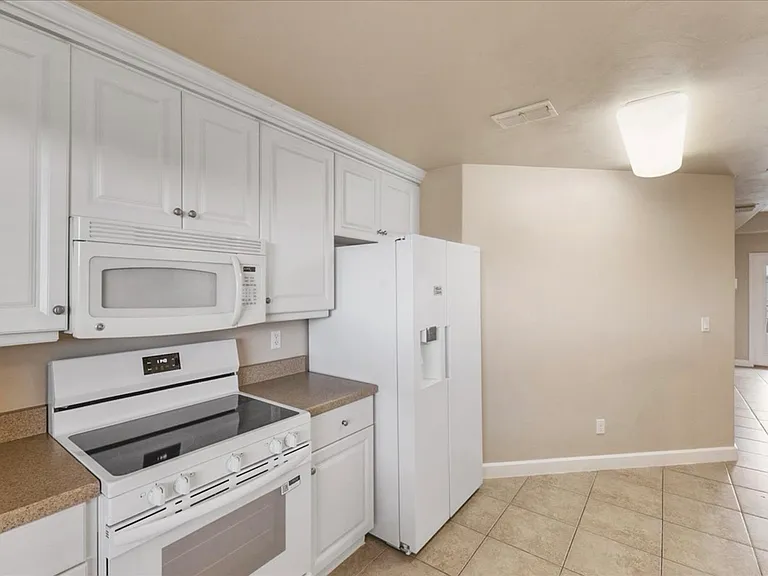 424 Luna Bella Ln #432 — Photo 16