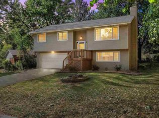 1004 20th Ave, Coralville, IA 52241