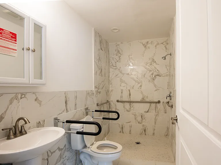 1636 S 333rd St #1 — Photo 31