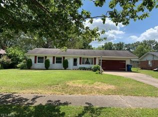 28547 Aspen Dr, North Olmsted, OH 44070