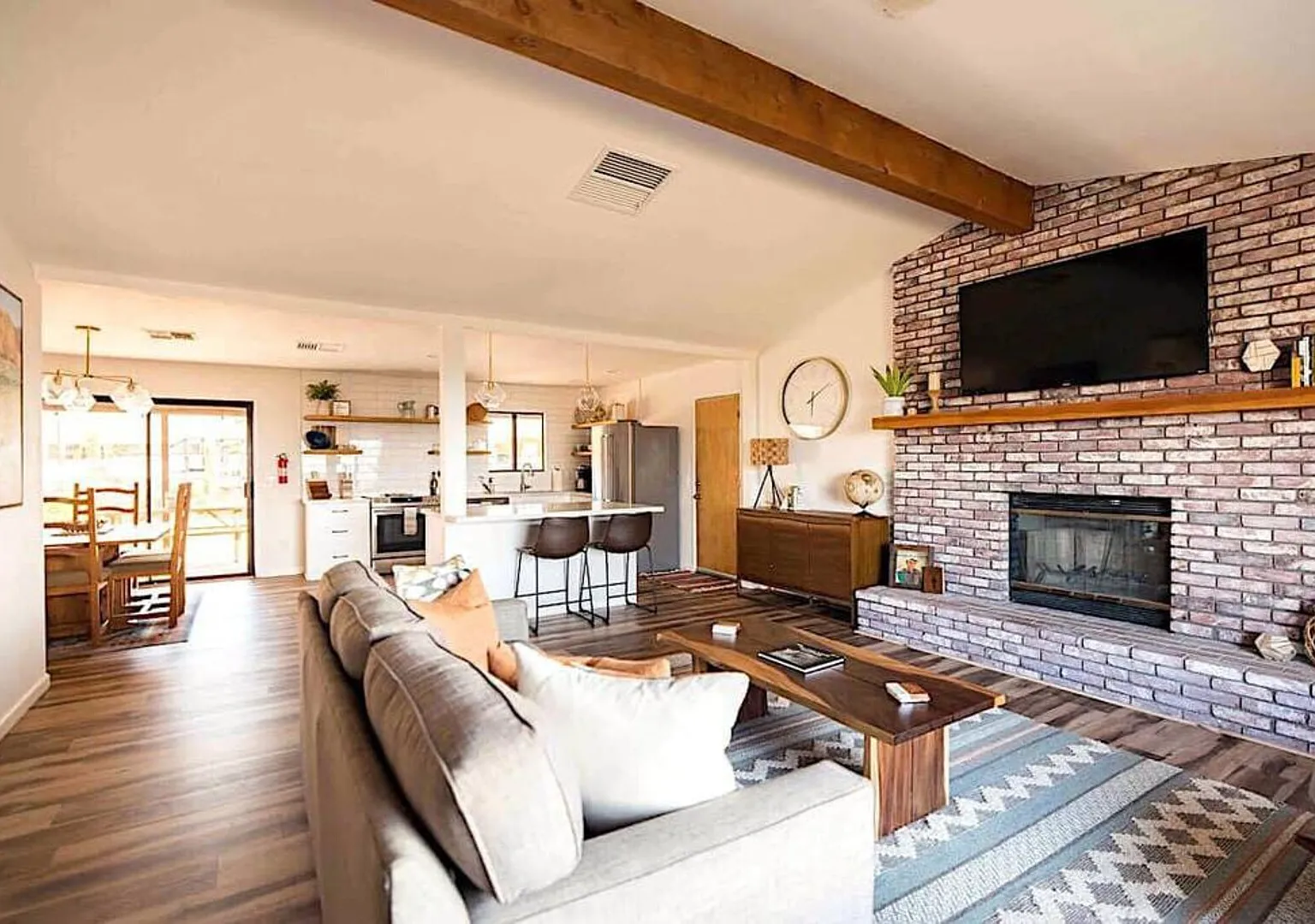 Cozy Rustic Home minutes to Joshua Tree Nat'l Park — Photo 1